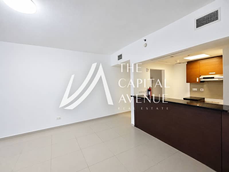4 Mirrored Modern Apartment Interior. png
