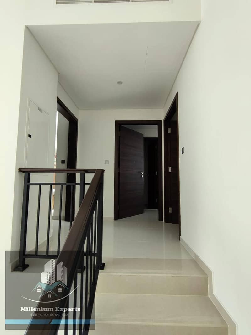 13 aeb39edc-78c2-422f-9217-4edeb0b0462a. jpg