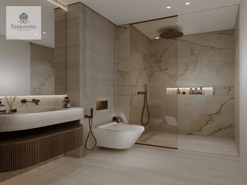 23 Master Bedroom Toilet 1. jpg
