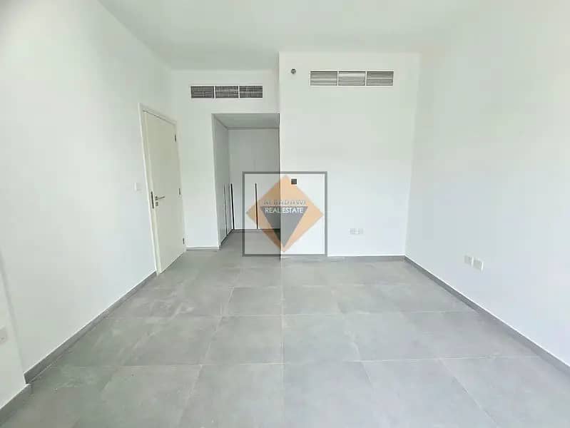 10 869311698-800x600. webp