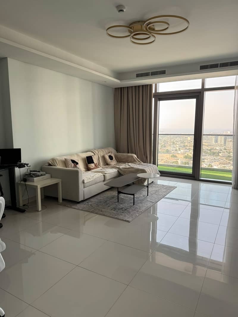 Paramount Living room. jpg Paramount Living room. jpg