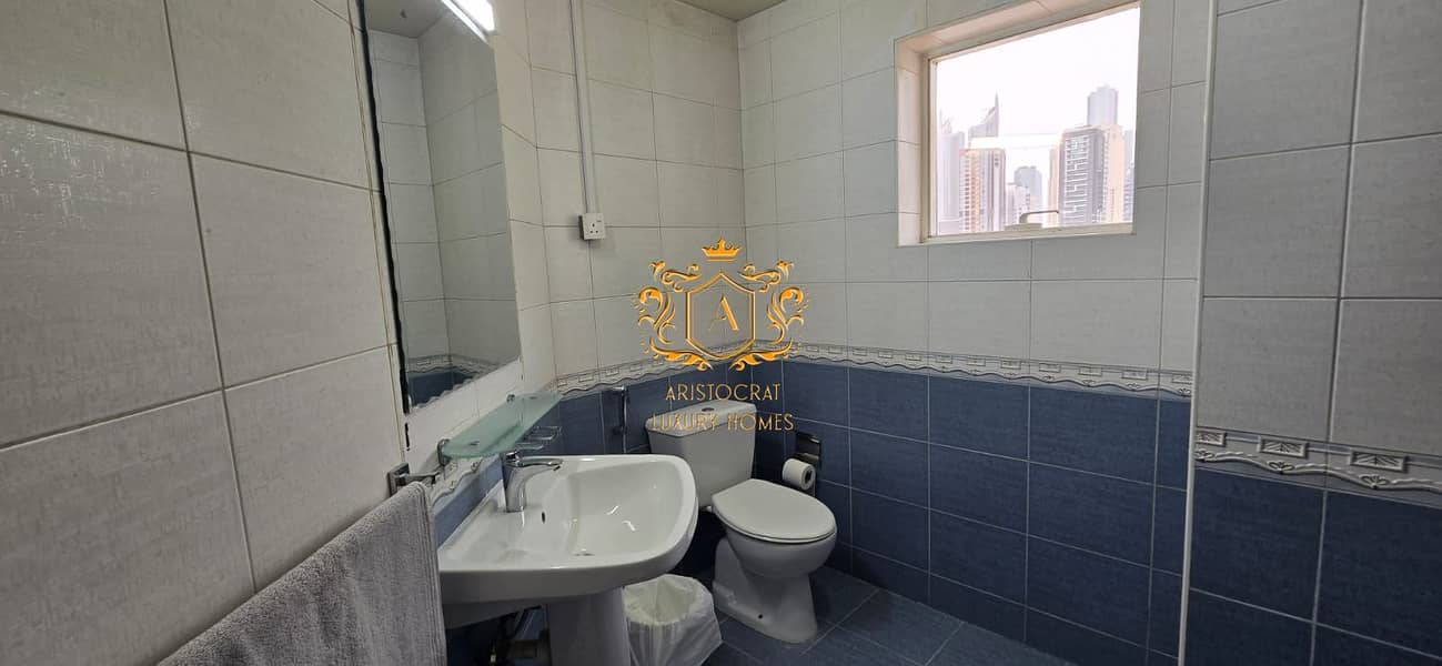 38 MB Bathroom 02. jpeg