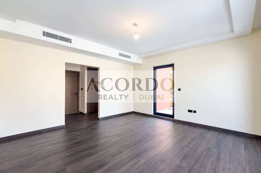 7 Modern Empty Apartment Interior. png