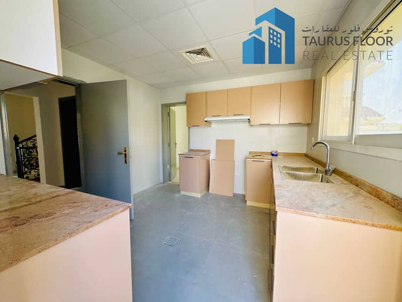 4 0c054995-82a0-4ede-a8f3-54bcc78f2e88. jpg
