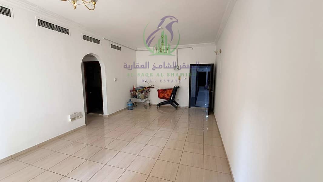 3 apartment-for-rent-2-bedroom-altaawn-alsharqh-living-room-17. jpg