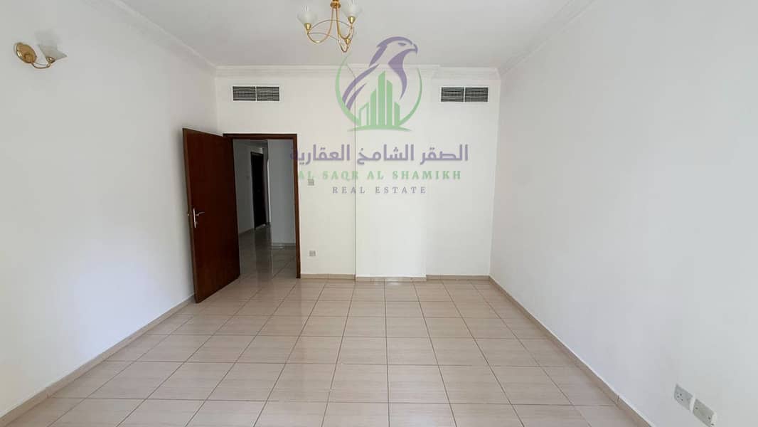 12 apartment-for-rent-2-bedroom-altaawn-alsharqh-living-room-02. jpg