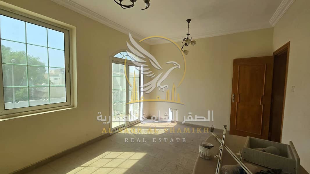 12 fyla-for-rent-5-bedroom-shrqan-alsharqa-property-18. jpg