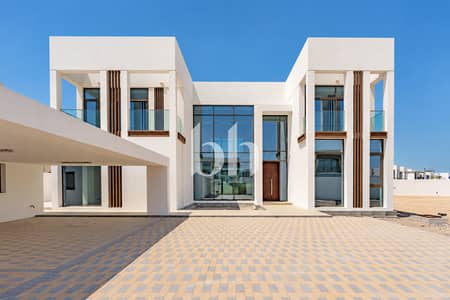5 Bedroom Villa for Rent in Al Jubail Island, Abu Dhabi - Modernwhitehomewithcarport
