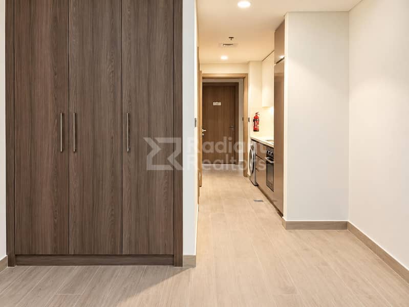 3 Modern Apartment Hallway with Kitchenette. jpg