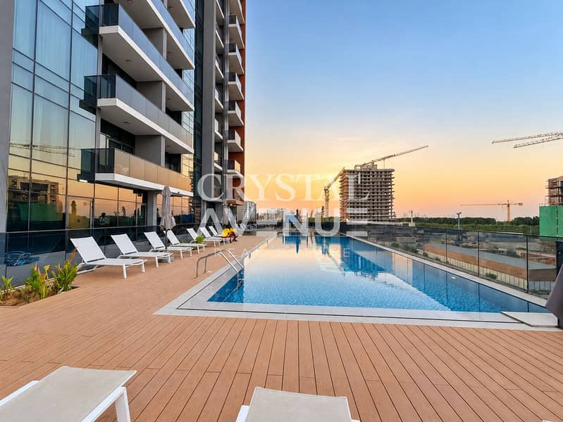 18 Sunlit property with pool and gym-4. png