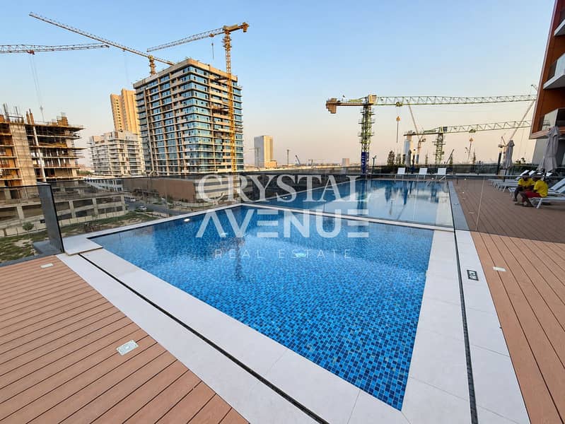 19 Elegant Poolside Property with Gym-7. png
