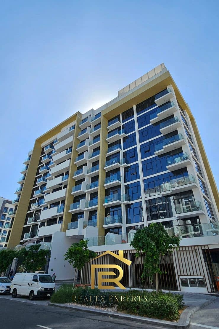 8 azizi-riviera-10_HjKBd_xl. jpg