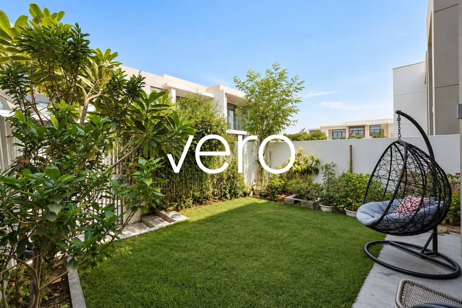 24 Photo 24