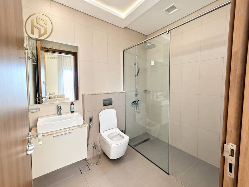 9 Modern Minimalist Bathroom Interior (1). png