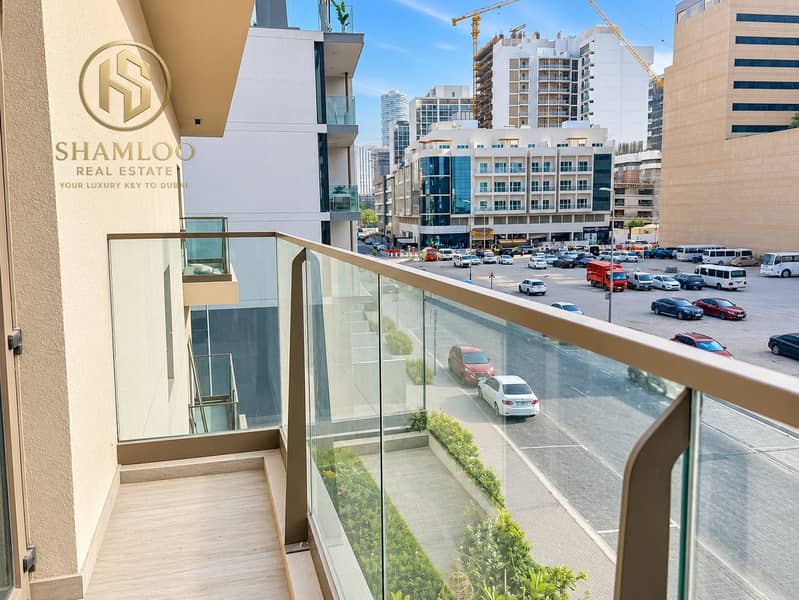 10 Bright Urban Balcony Cityscape. png