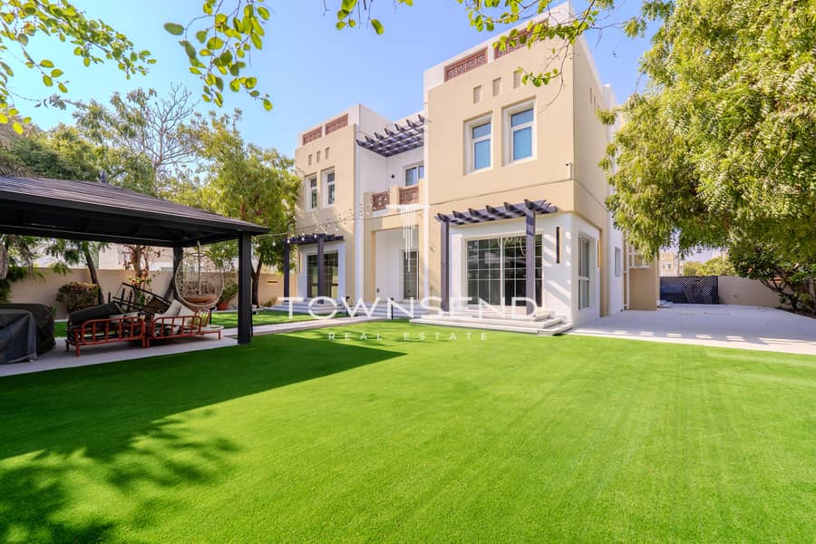 Exclusive | Vacant Now | Upgraded | Large Plot Exclusive | Vacant Now | Upgraded | Large Plot