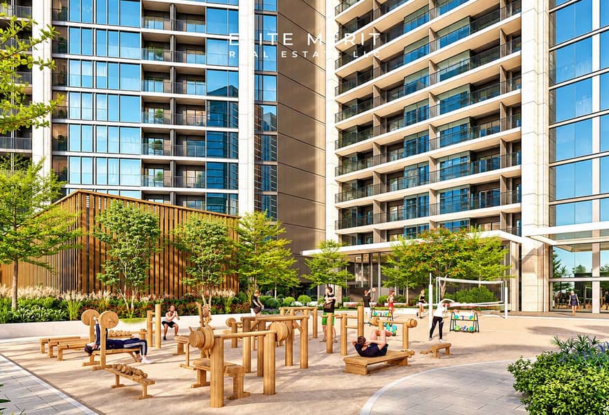 7 Lush High-Rise Courtyard Fitness Plaza. jpg