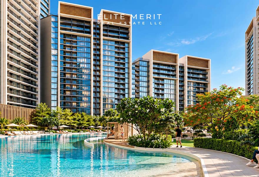 8 Luxury Urban Resort Pool Courtyard. jpg
