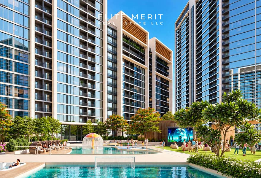9 Luxury High-Rise Pool Courtyard. jpg