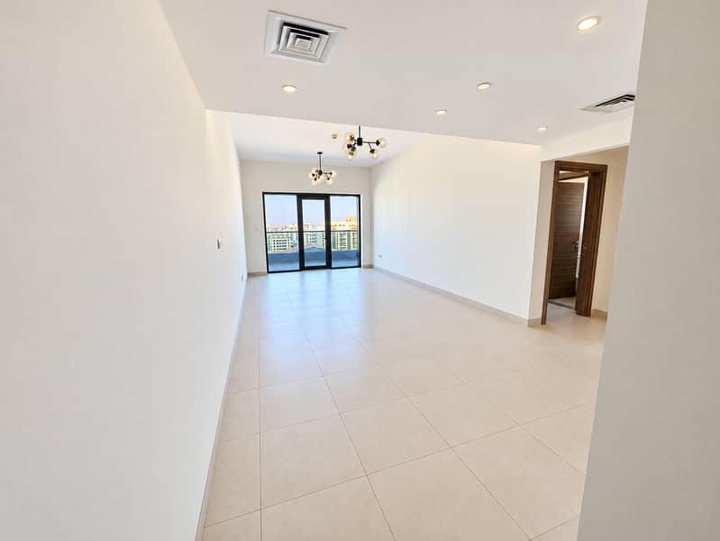 2 Bright, polished rental interior-5. png