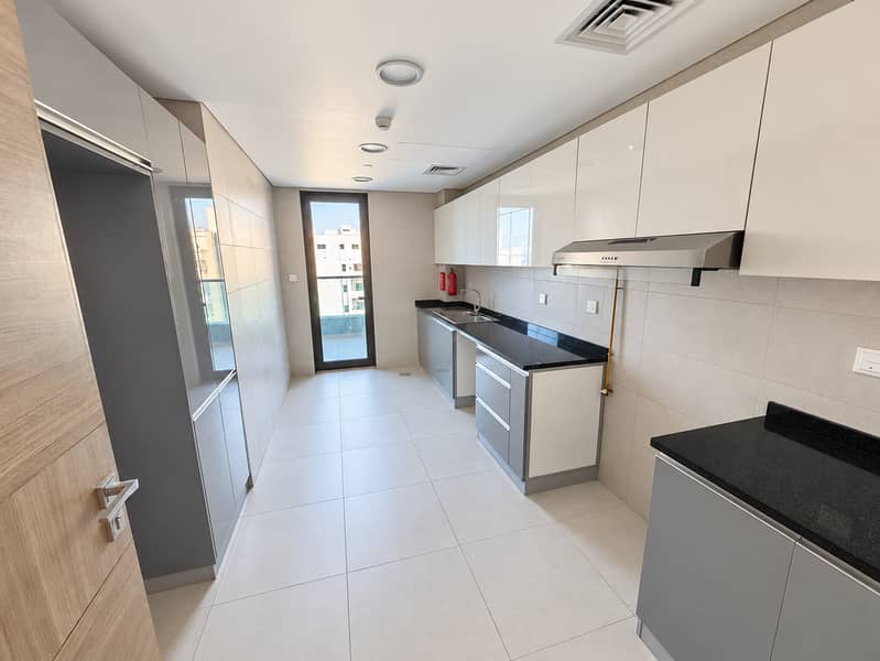 3 Bright, polished rental home interior-4. png