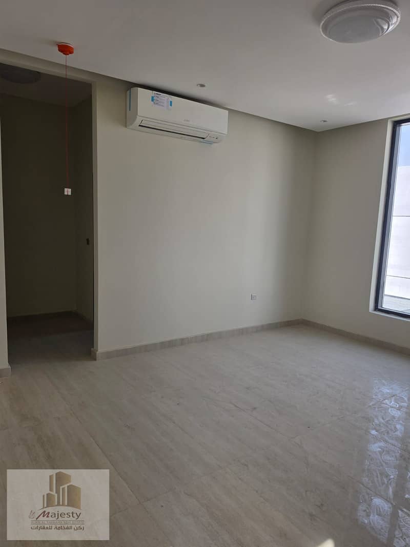 6 84b664d4-fbee-42ec-a7a0-df13647eeddb. jpg