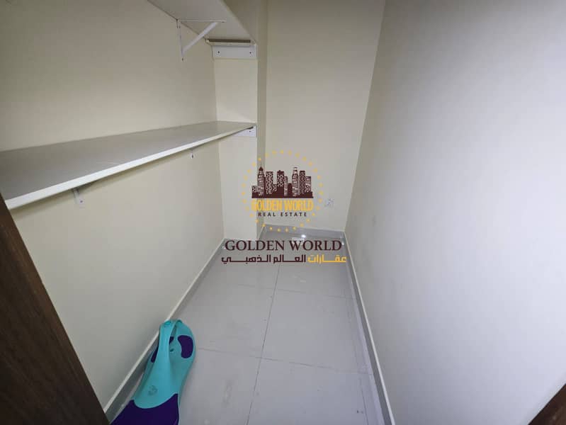 4 582baa97-6d5e-43f7-bce6-f5e9fd05b533. jpg