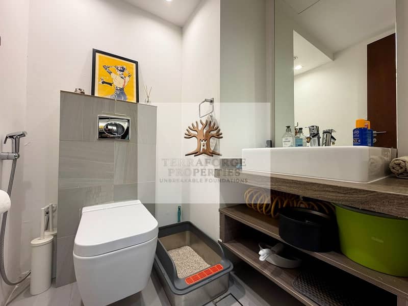 6 db104f26-2902-4fe4-b00b-51ffcb27d0ca. jpg
