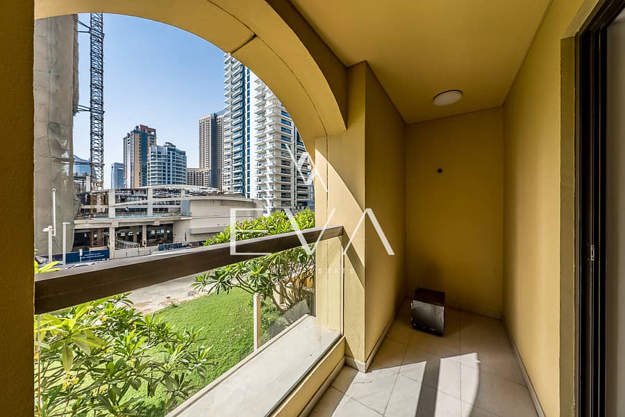 28 MJG00222-HDR