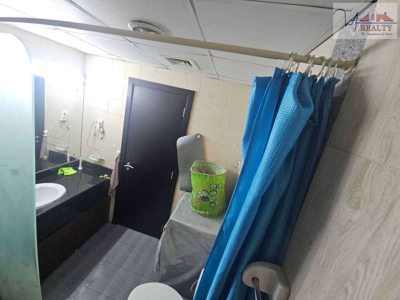 16 bathroom_2. jpg