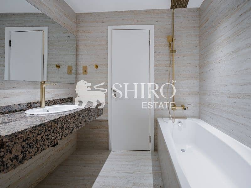 23 Bathroom 001. jpeg