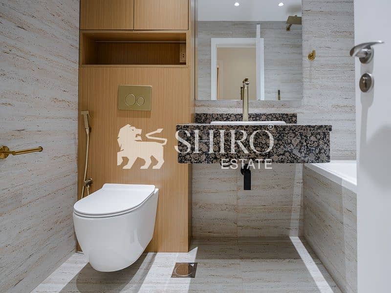 27 Bathroom 005. jpeg