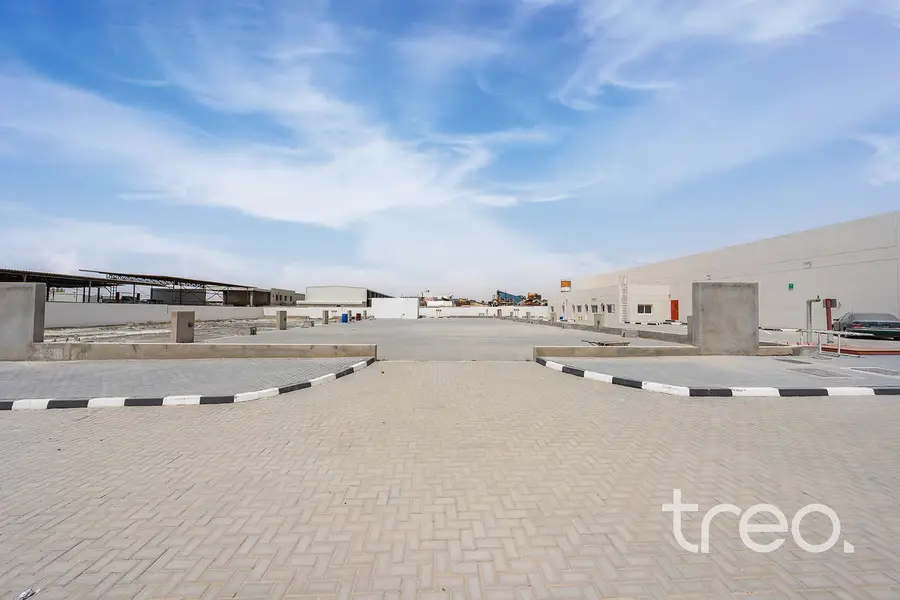 Vacant | Warehouse | 86,000 sqft plot