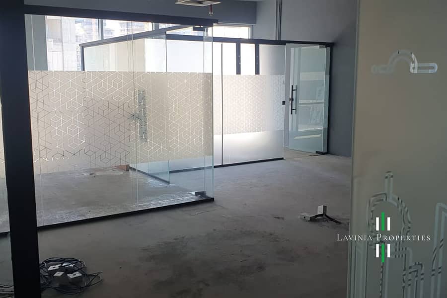 CONNECTED LOCATION | OFFICE SPACE | PARKING CONNECTED LOCATION | OFFICE SPACE | PARKING