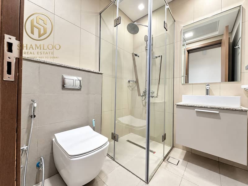 13 Modern Minimalist Bathroom Interior. png