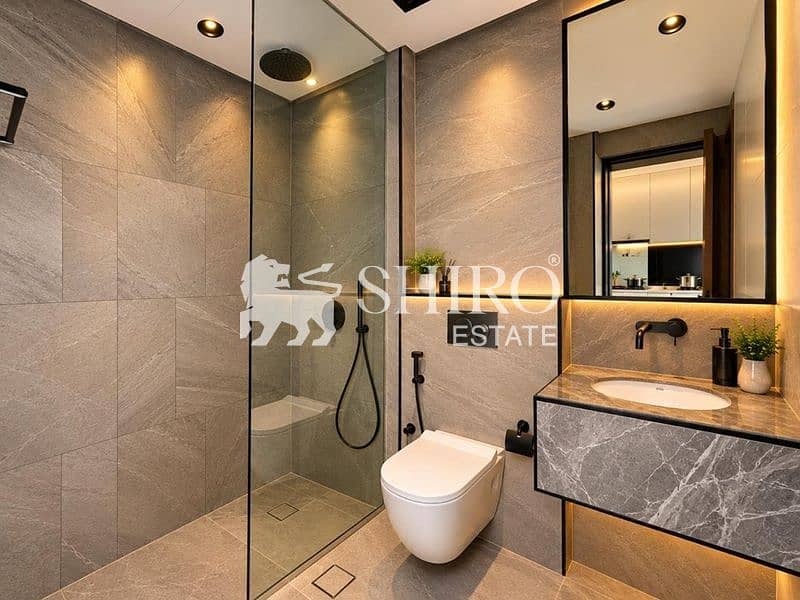 15 Bathroom 002. jpeg