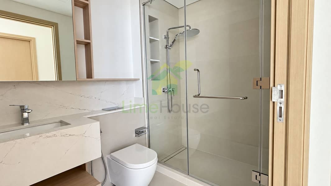 11 property-bathroom-shower-10. jpg