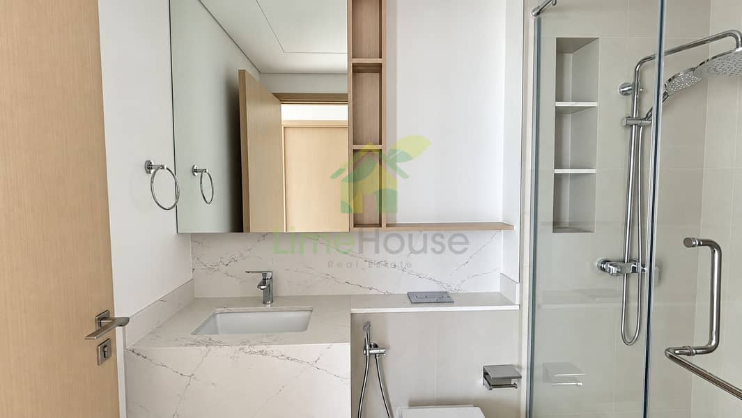 12 property-bathroom-vanity-11. jpg