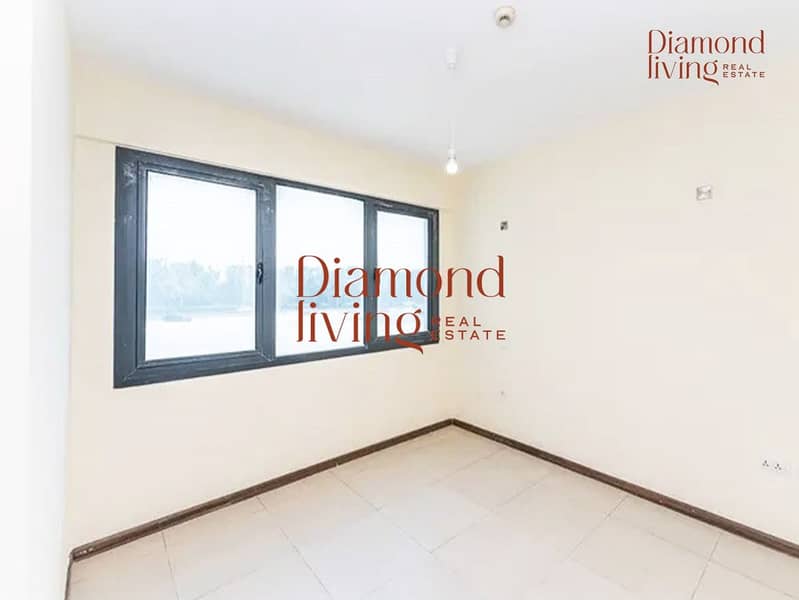 18 Photo 18