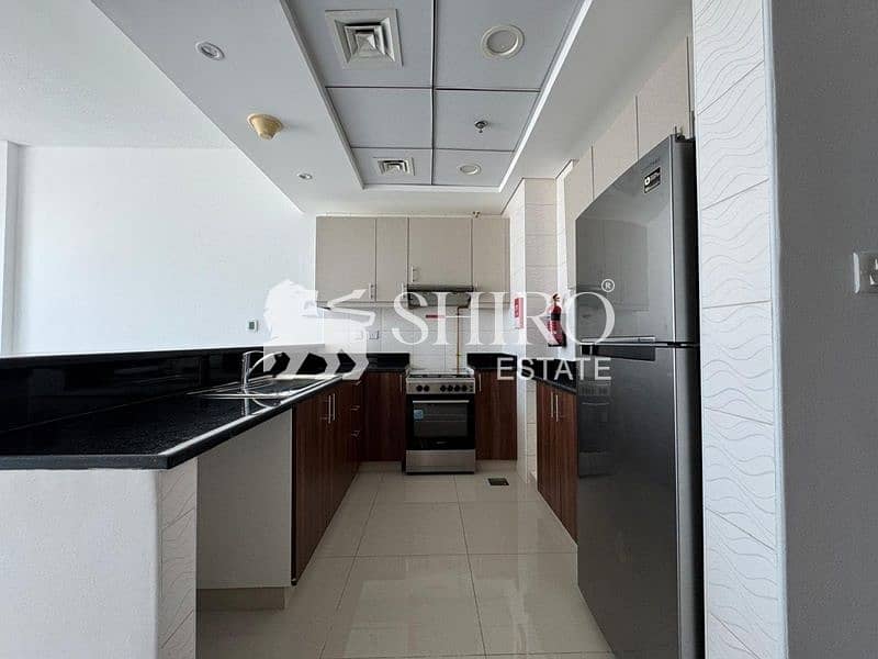 12 Kitchen 002. jpeg
