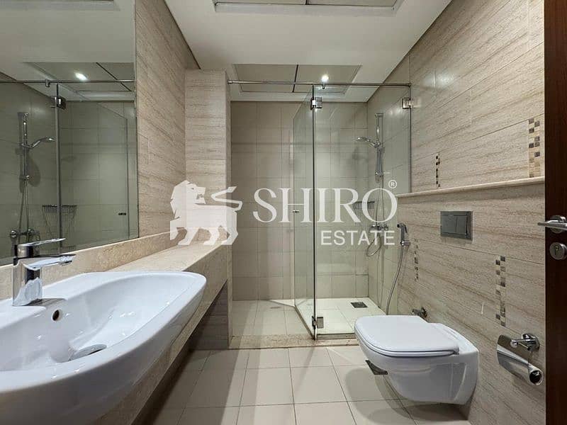 13 Bathroom 001. jpeg