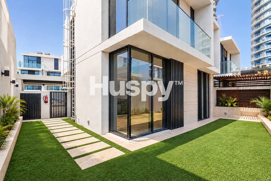 Open Kitchen | Landscaped Garden | Private Beach Open Kitchen | Landscaped Garden | Private Beach