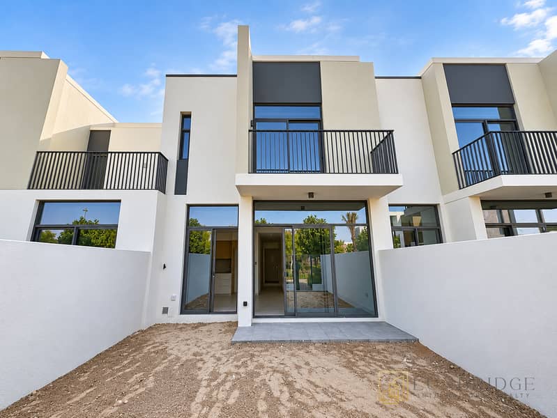 Family-Friendly Community | Spacious with Maids Family-Friendly Community | Spacious with Maids