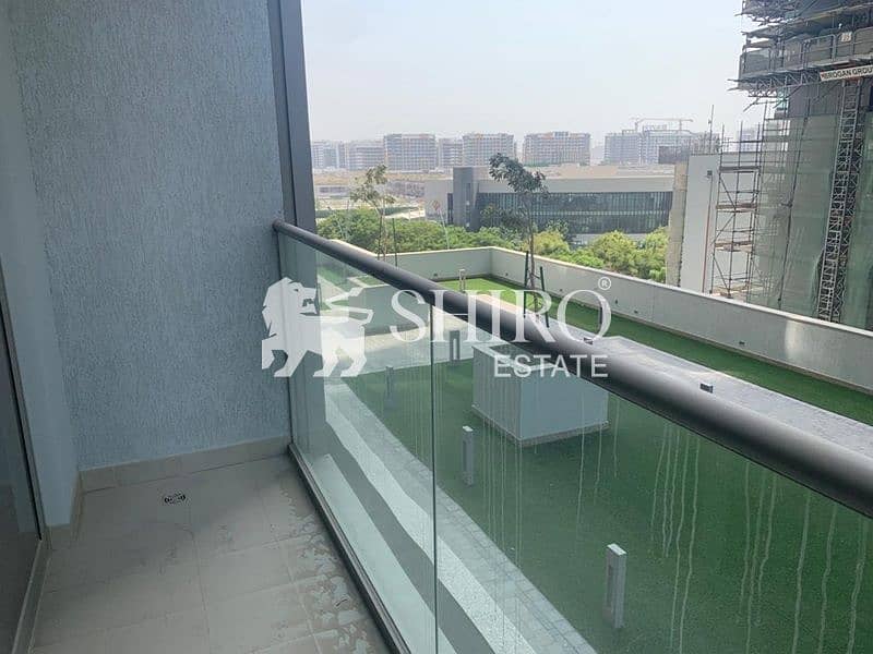 2 Balcony 002. jpeg