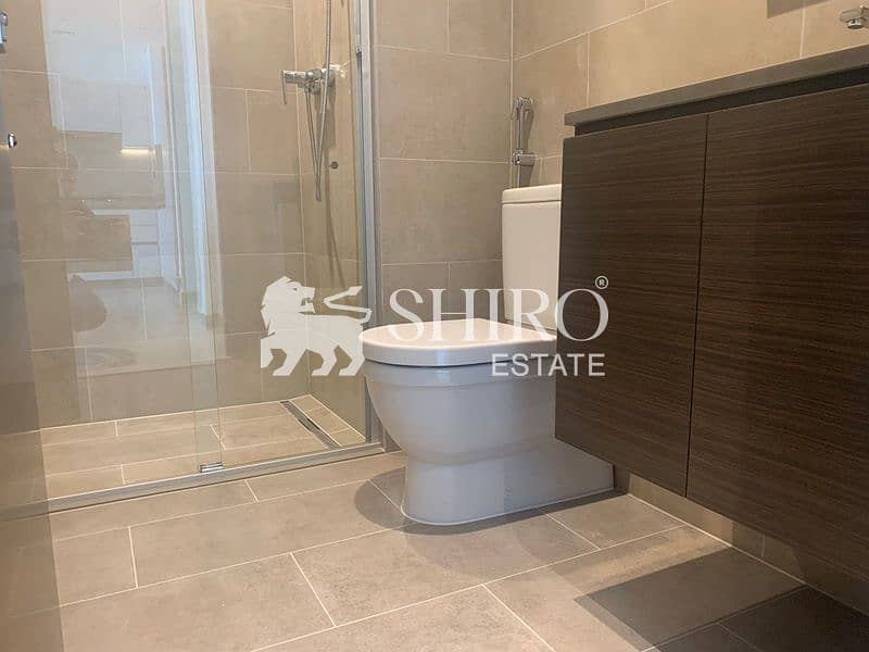 36 Bathroom 003. jpeg