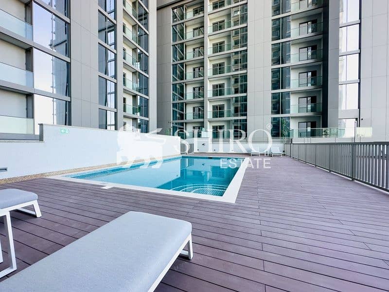 38 Swimming Pool 002. jpg