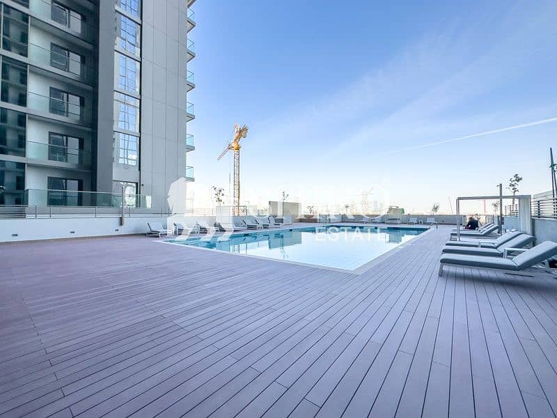 41 Swimming Pool 005. jpg