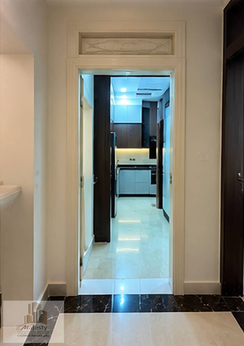 8 08_hallway. jpg