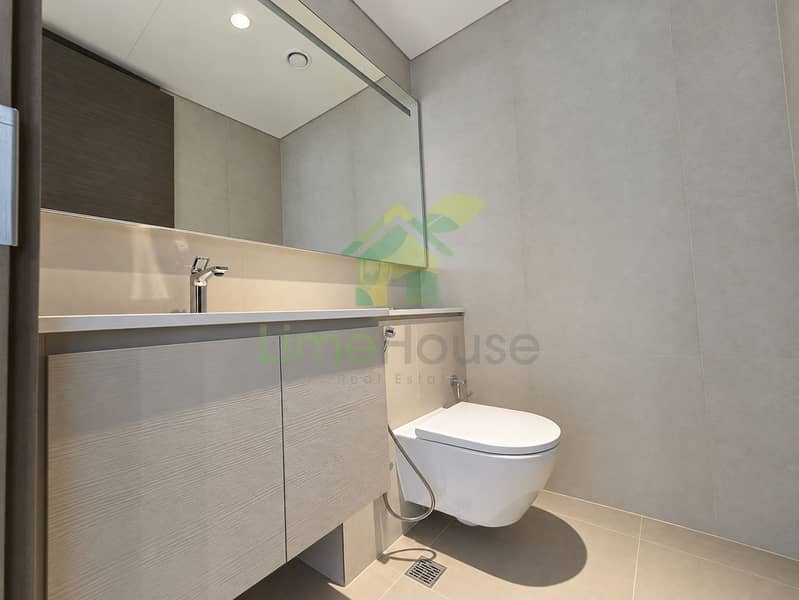 19 18-dubai-sobha-hartland-sobha-waves-opulence-3-bedroom-apartment-bathroom-16. jpg