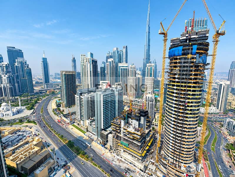 4 Dubai Skyline with Burj Khalifa and Construction. png